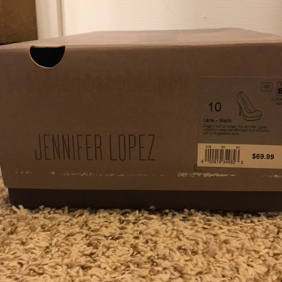 Jennifer Lopez heels. Like new. - Picture 4 of 4
